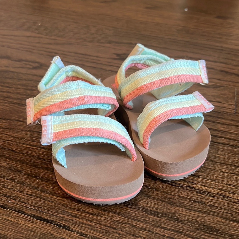 Reef / Teva Style Sandals - Rainbow Straps - Size 3-4
